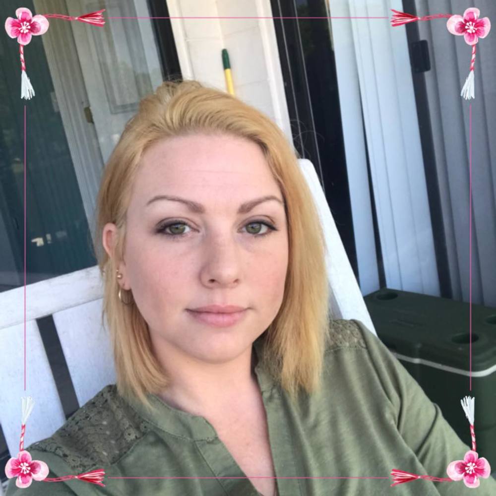 Meet your Posher, Alicia